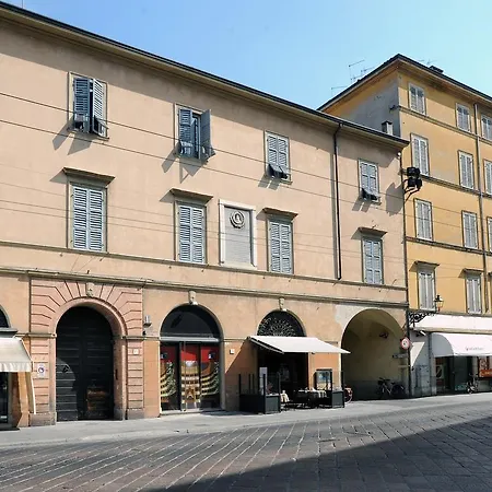 Opera بارما