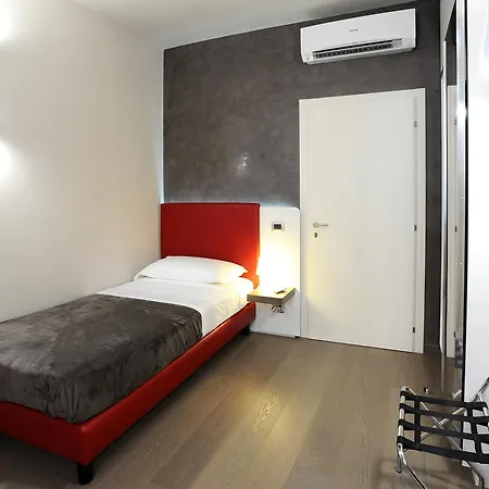 Opera Bed & Breakfast 3*